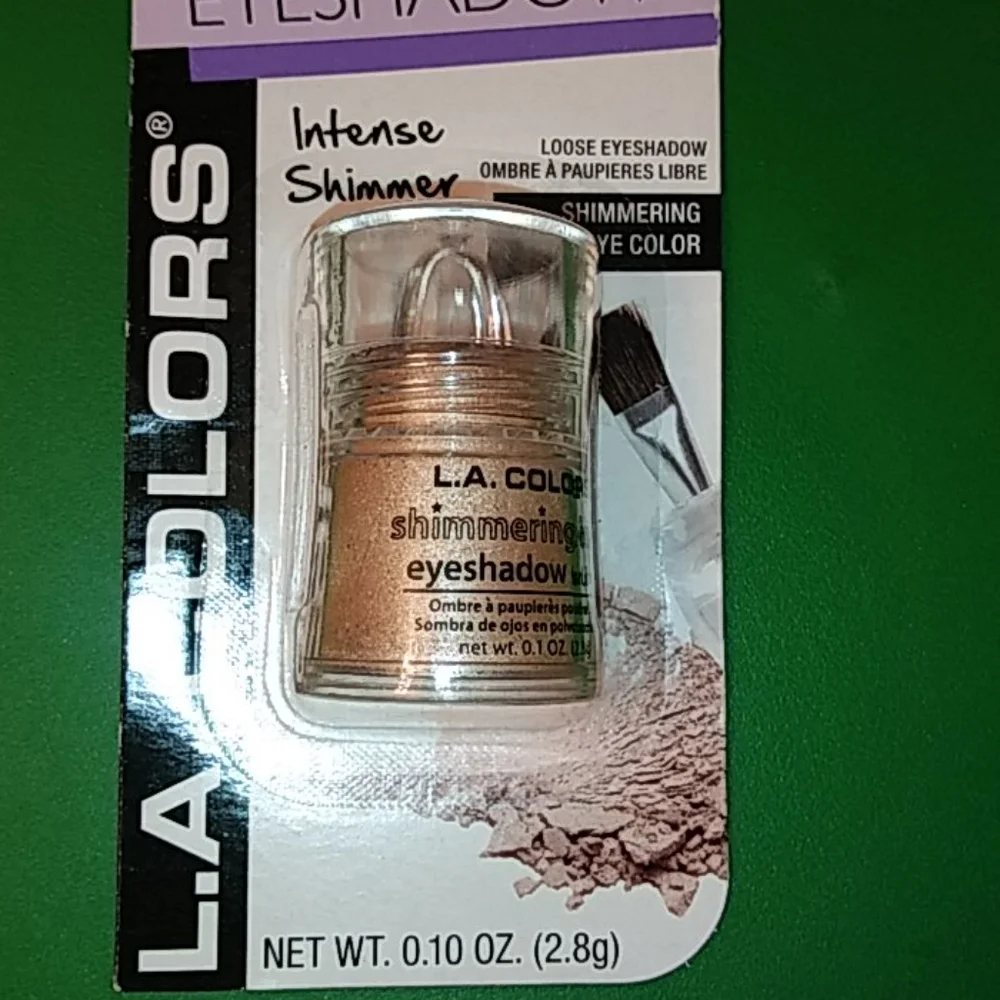 Loose Shimmering Eyeshadow